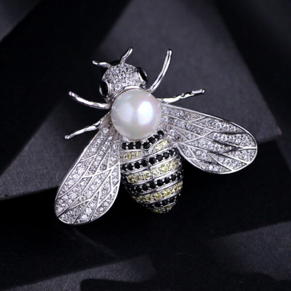 Silver Bee Crystal white Pearl Brooch Women Jewelry