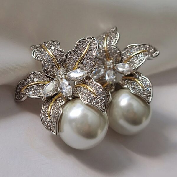 Imitation Pearl Flower Earrings Women Sparkling CZ Stone Jewelry