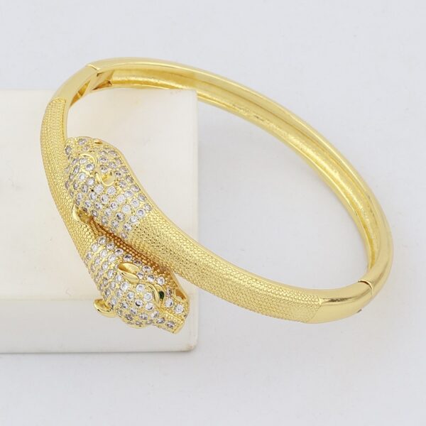 Fashion Metal Gold Plated Zircon Leopard Cuff Bracelet 3