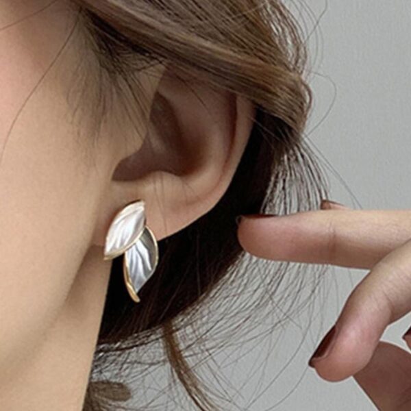 Lovely Sweet Grey Leaf Dangle Earrings 2