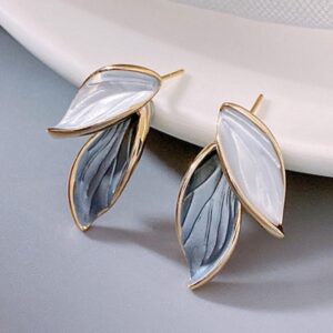 Lovely Sweet Grey Leaf Dangle Earrings