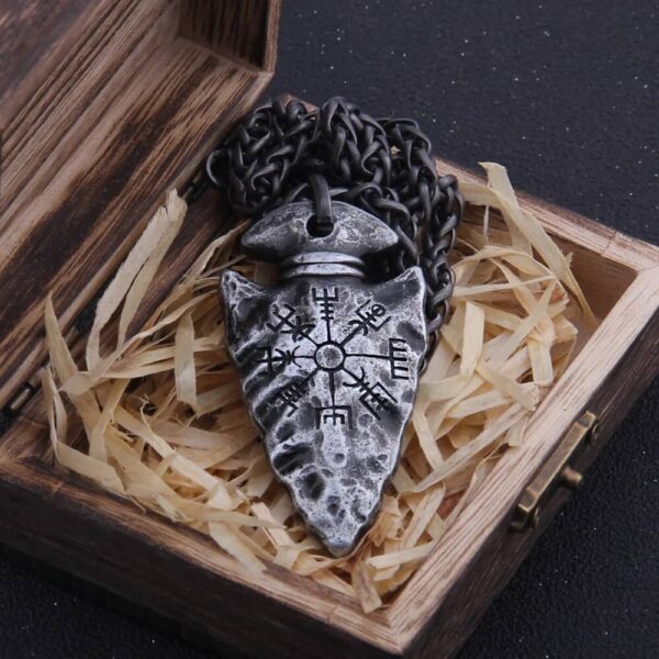 The Helm Of Awe Viking Pendant Necklace (4)