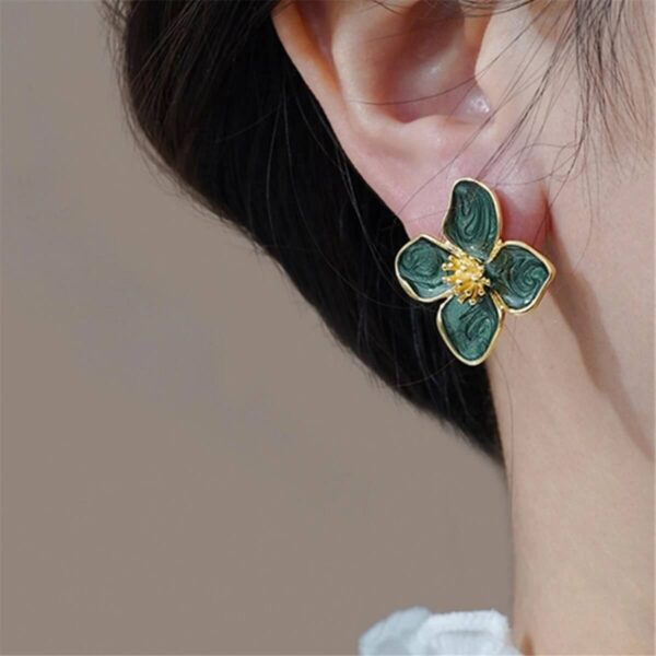 Beauty Blossom 4-petal Flower Stud Earrings (1)