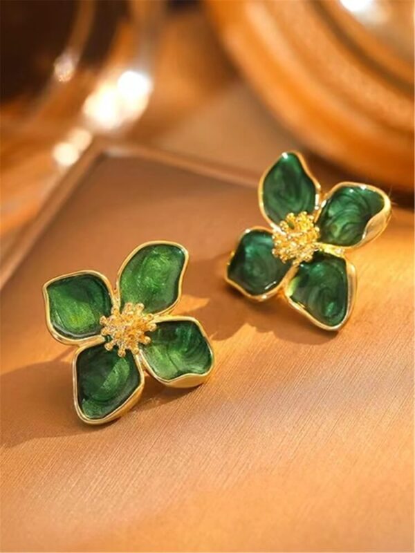 Beauty Blossom 4-petal Flower Stud Earrings (2)