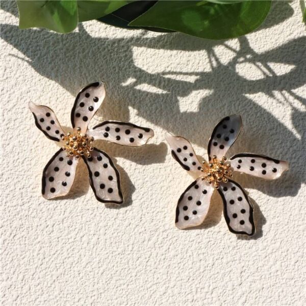 Large Polka Dot Flower-Shaped Stud Earrings - Beige