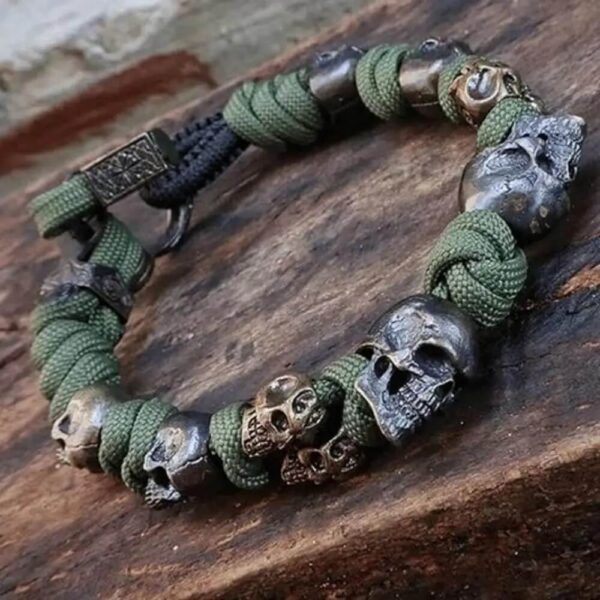 Vintage Skull Head Green Woven Paracord Bracelet for Men