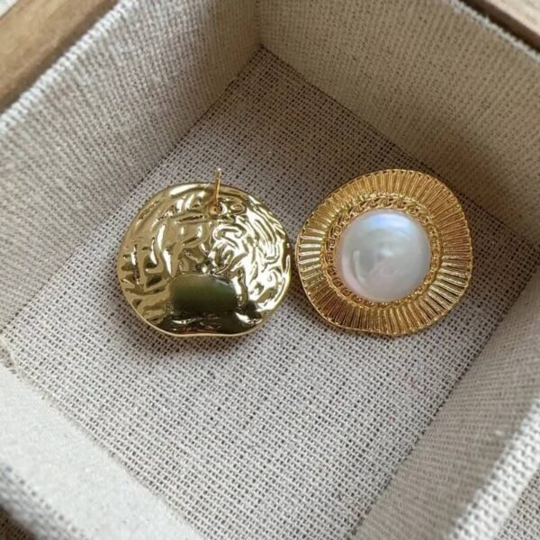 Golden Sunburst Pearl Stud Earrings (2)