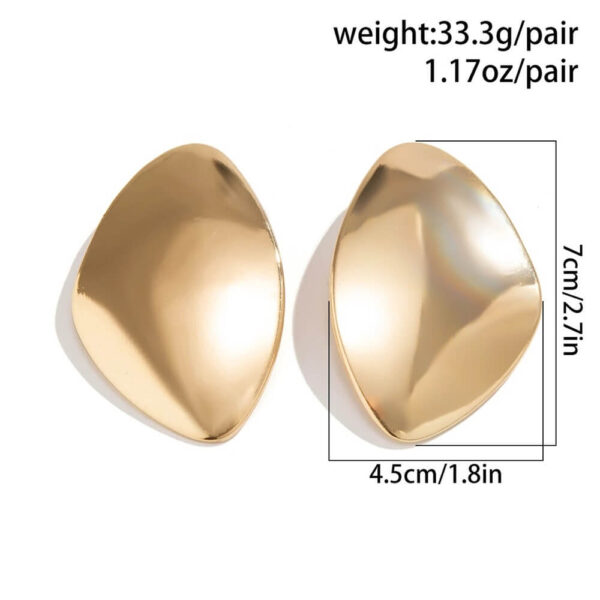 Exaggerated Minimalist Big Irregular Stud Earrings Size info