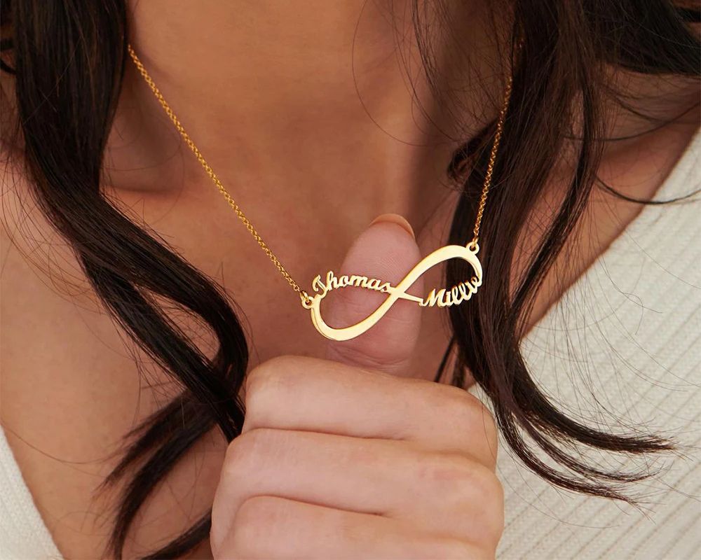 How to Buy Jewelry for Your Girlfriend Without Stressin