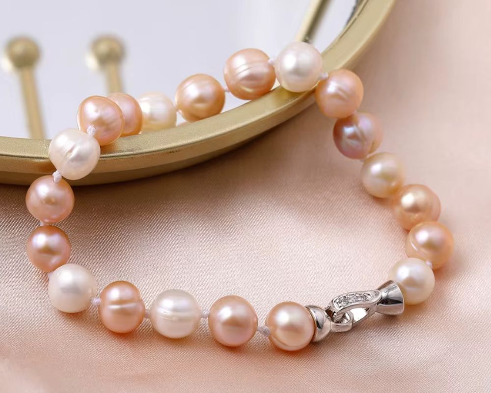 How to Choose the Perfect Clasp for Your Beaded Bracelet