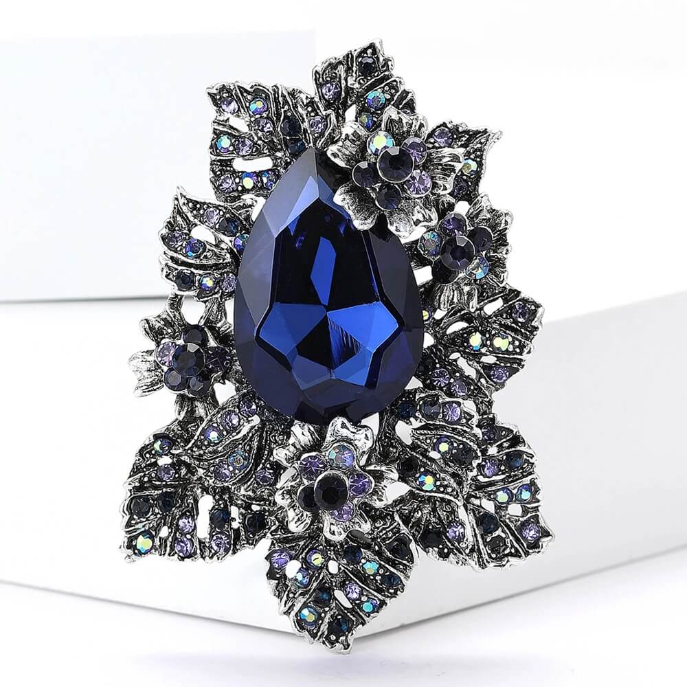 Vintage Baroque Floral Glass Rhinestone Brooch Vintage Baroque Floral Glass Rhinestone Brooch