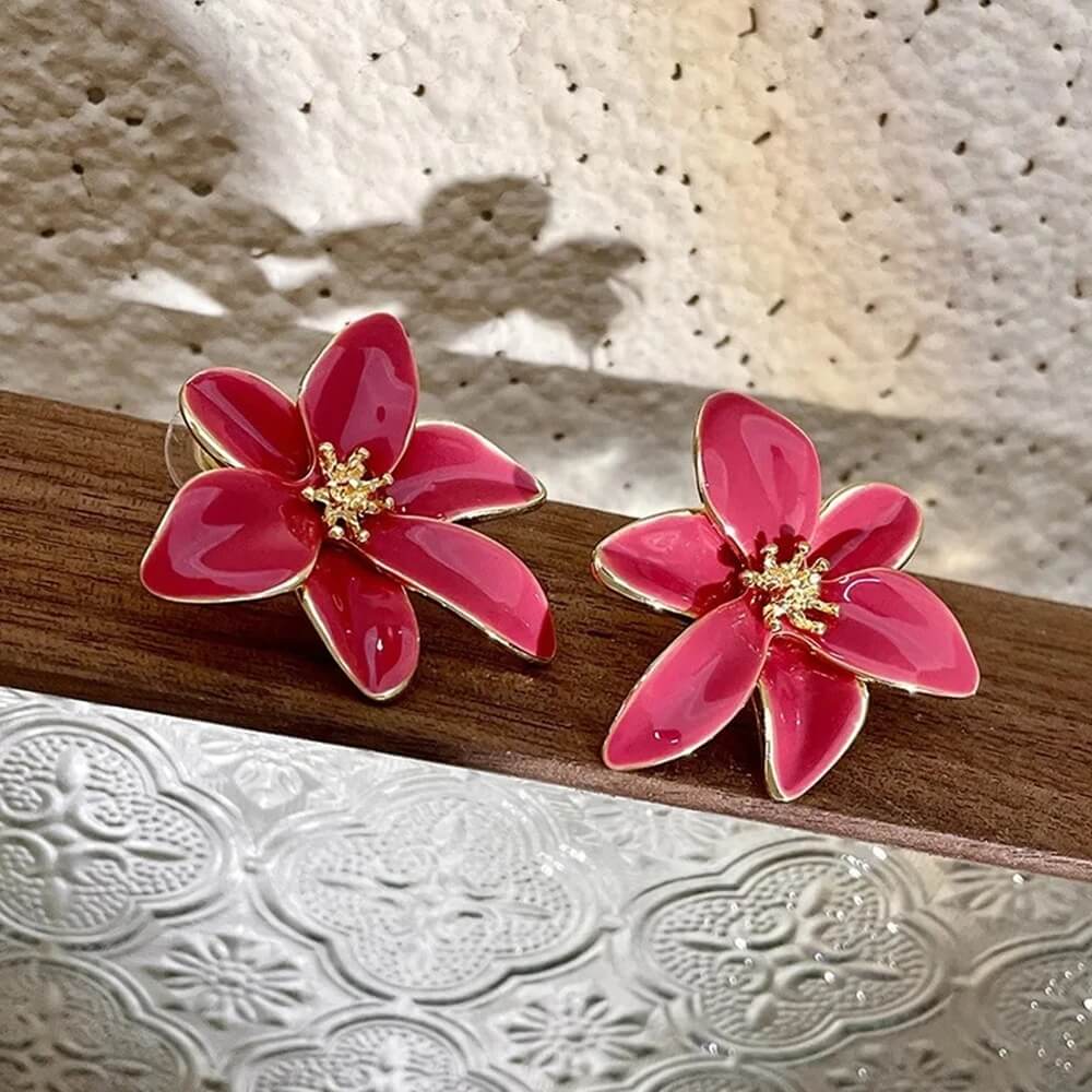 Red Glossy Enamel Six-Petal Flower Stud Earrings (3)